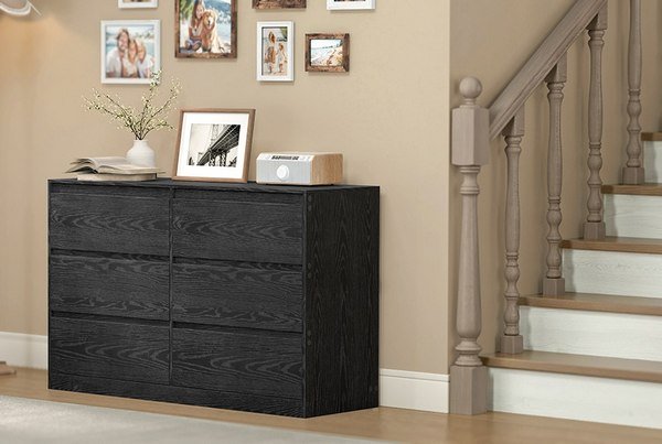 Cassettiera bassa con 6 cassetti in legno e tessuto grigio e bianco